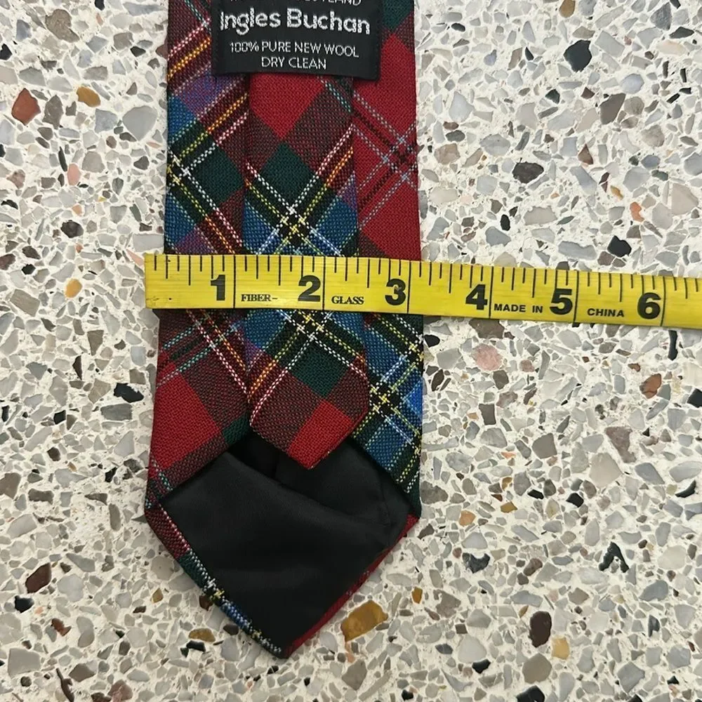 Vintage Scotland Ingles Buchan tartan red plaid holiday 100% new wool neck tie